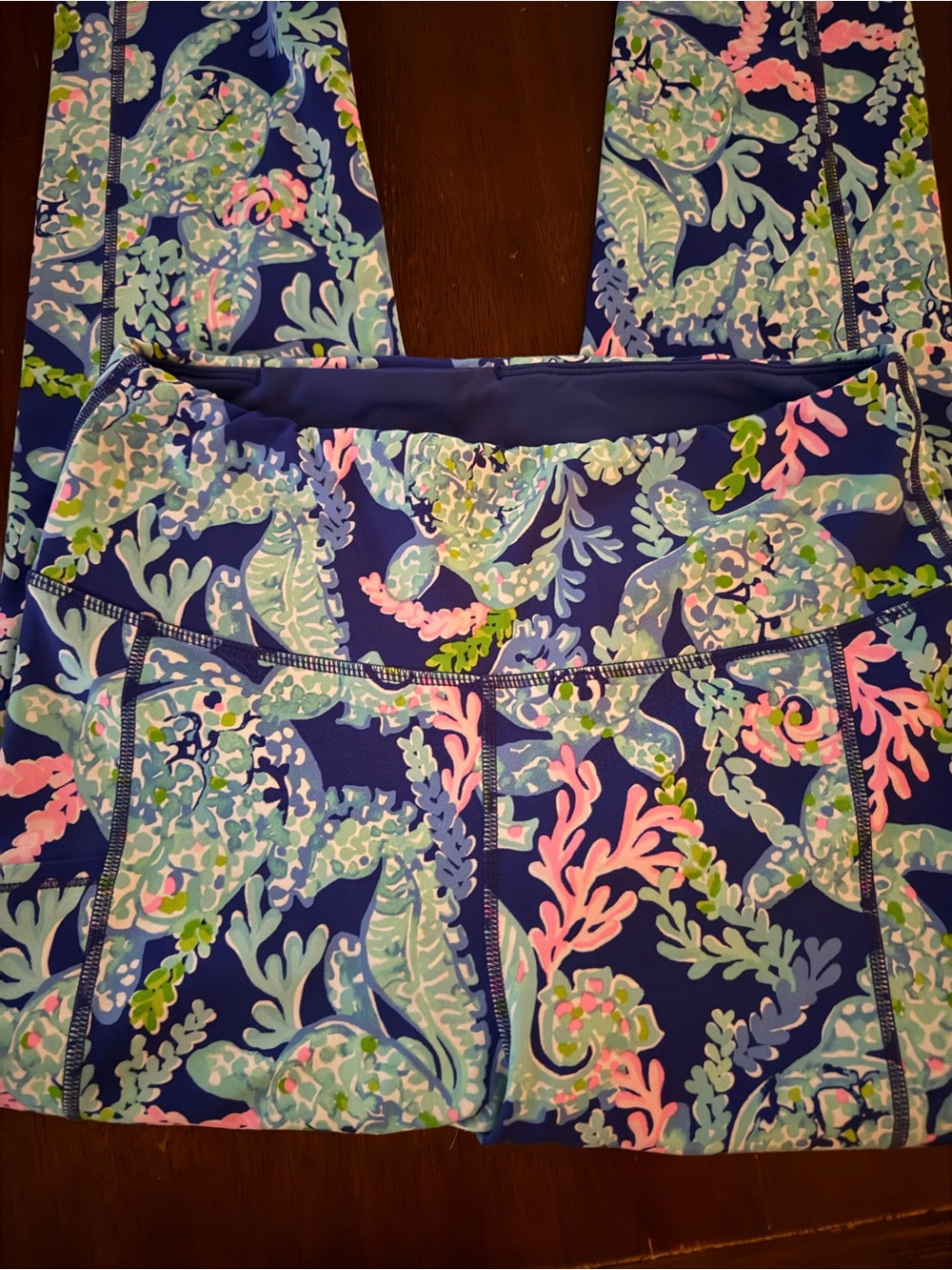 Lilly Pulitzer Weekender Legging High Rise Turtle Villa Size M - Picture 3 of 6